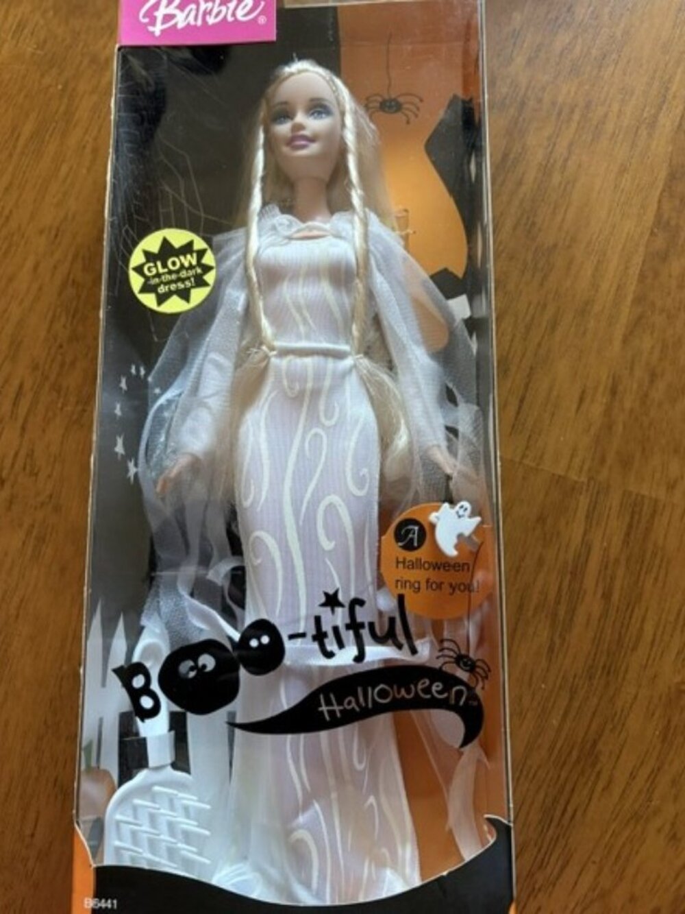 Halloween Boo-tiful Barbie Doll Glow in the Dark Dress & Ring 2003 NEW SEALED